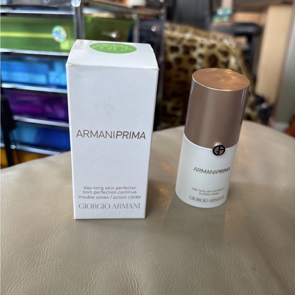 Giorgio ArmaniPrima Skin Perfector 30ml.  NIB.